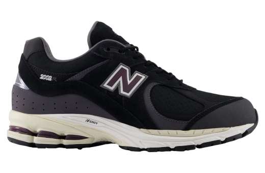 New Balance 2002R GORE-TEX Black / Mauve