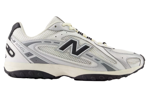 New Balance 204l Silver Metallic / Black