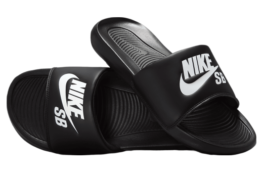 Nike Victori One Black / White