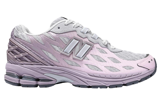 The New Balance 1906w Ice Wine / Grey